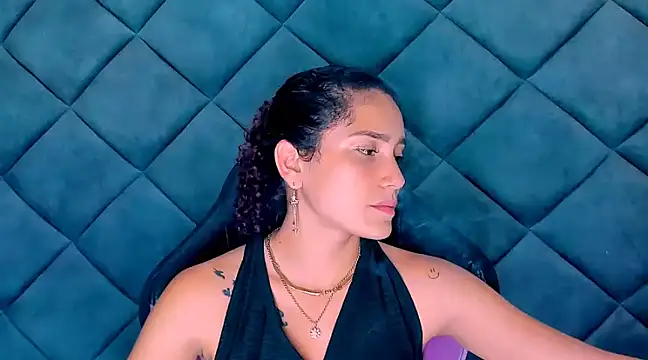 Nellyhills online show from February 9, 2025, 10:43 pm