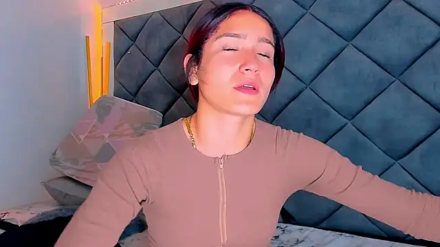 Nellyhills online show from February 19, 2025, 9:58 pm