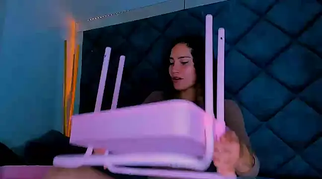 Nellyhills online show from March 9, 2025, 3:38 pm