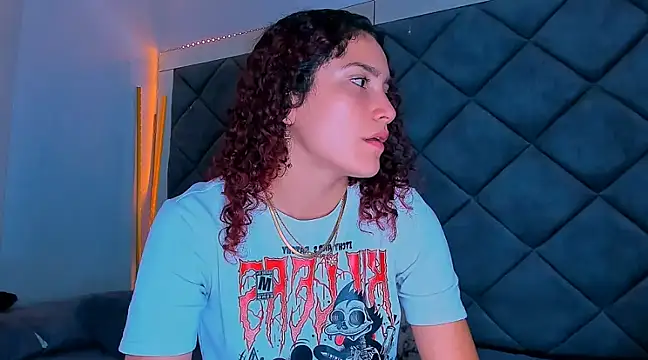 Nellyhills online show from March 12, 2025, 9:45 pm