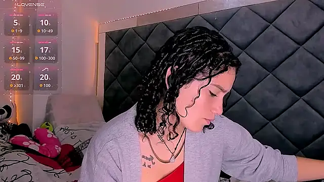 Nellyhills online show from September 30, 2025, 10:20 am