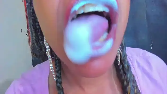 KamariaFyre online show from September 28, 2025, 10:59 pm