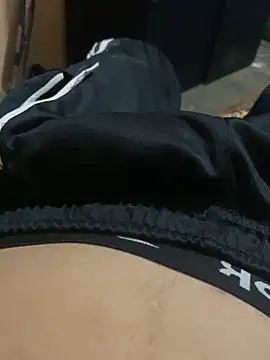 Deste223 online show from November 10, 2025, 4:44 am