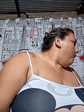 Snapshot of chubby_sexy_big_tits chatting on October 21, 2025, 12:11 am chubby sexy big tits online show from October 21, 2025, 12:11 am