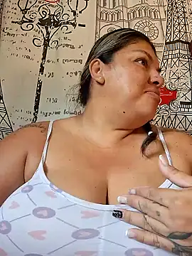 Snapshot of chubby_sexy_big_tits chatting on October 29, 2025, 11:45 am chubby sexy big tits online show from October 29, 2025, 11:45 am