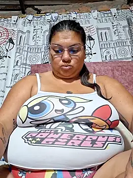 Snapshot of chubby_sexy_big_tits chatting on December 4, 2025, 1:48 am chubby sexy big tits online show from December 4, 2025, 1:48 am