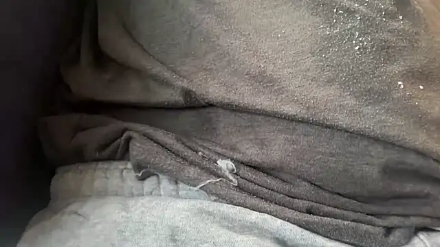 Snapshot of houy111111 chatting on October 12, 2025, 4:06 pm houy111111 online show from October 12, 2025, 4:06 pm