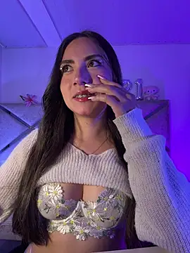 Snapshot of Melody_04 chatting on November 21, 2025, 4:22 am Melody 04 online show from November 21, 2025, 4:22 am