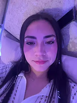 Snapshot of Melody_04 chatting on November 22, 2025, 4:44 am Melody 04 online show from November 22, 2025, 4:44 am