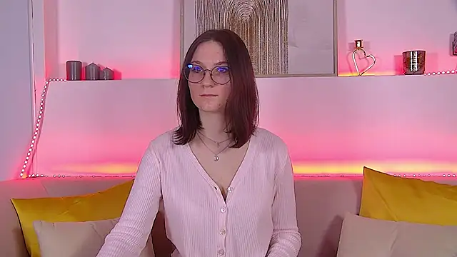 VictoriaArdern online show from February 1, 2025, 6:43 am