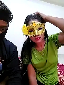 Snapshot of ascuple chatting on January 24, 2025, 5:53 pm ascuple online show from January 24, 2025, 5:53 pm