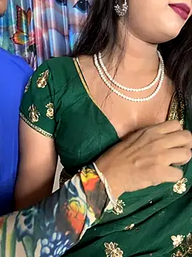 Snapshot of ascuple chatting on November 7, 2025, 5:57 pm ascuple online show from November 7, 2025, 5:57 pm