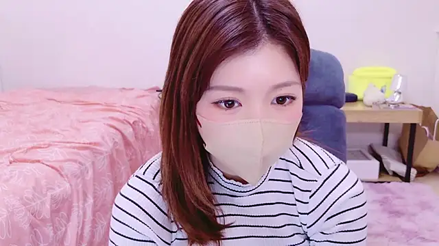 Snapshot of Runarunapi chatting on October 18, 2025, 1:19 am Runarunapi online show from October 18, 2025, 1:19 am