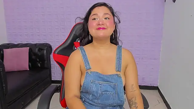 natasha adams22 online show from March 3, 2025, 1:31 am