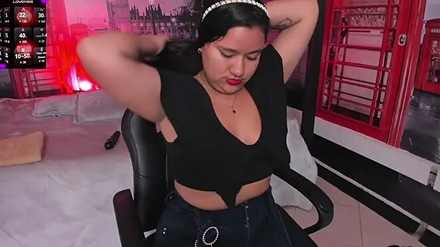 natasha adams22 online show from November 13, 2025, 2:10 am