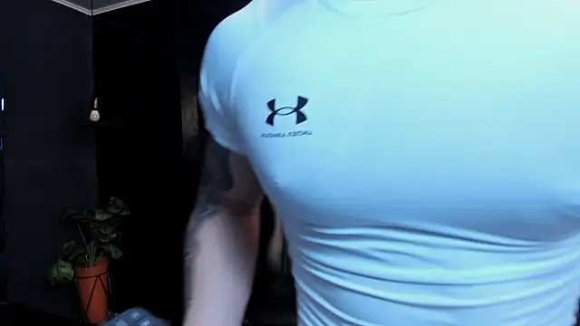 Flynn Riider online show from November 4, 2025, 5:23 pm