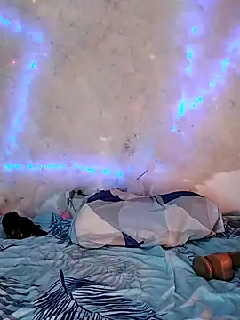 Snapshot of Sweety-Cat chatting on December 24, 2024, 12:44 am Sweety-Cat online show from December 24, 2024, 12:44 am