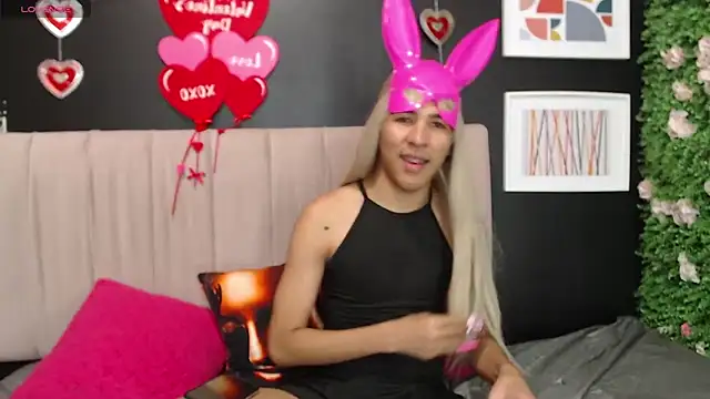 Snapshot of _Natassia_Dreams chatting on February 21, 2025, 8:27 pm Natassia Dreams online show from February 21, 2025, 8:27 pm