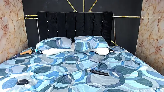 AmandaRobers online show from February 5, 2025, 7:31 pm