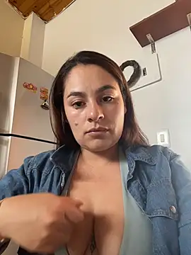 Gabriela-Parker  online show from December 2, 2025, 7:09 pm