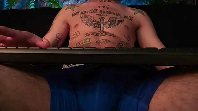 Snapshot of Junihn0 chatting on December 20, 2024, 3:10 pm Junihn0 online show from December 20, 2024, 3:10 pm