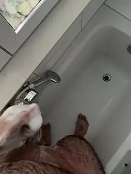 Snapshot of Loco42- chatting on December 19, 2024, 1:07 pm Loco42- online show from December 19, 2024, 1:07 pm