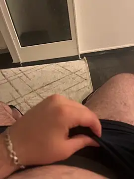 Snapshot of Loco42- chatting on October 3, 2025, 12:40 am Loco42- online show from October 3, 2025, 12:40 am