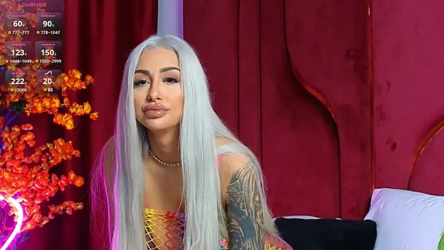 GoldenAmber online show from February 26, 2025, 6:26 am