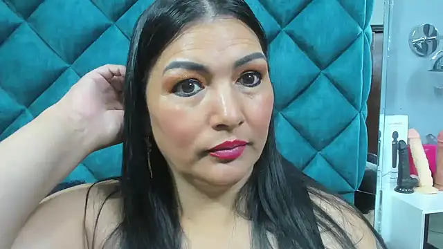 PENELOPELEWISs online show from October 4, 2025, 4:54 am