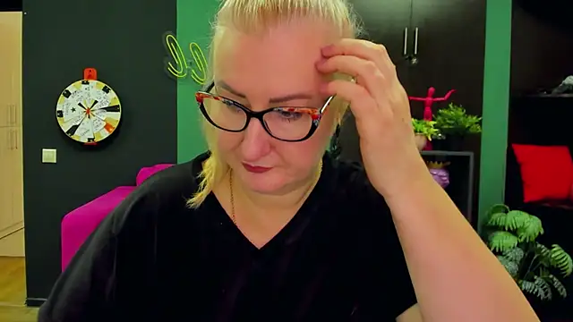 Snapshot of ChristyBrooks chatting on February 6, 2025, 12:16 pm ChristyBrooks online show from February 6, 2025, 12:16 pm