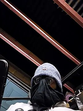 ur fav akh online show from November 10, 2025, 3:38 am