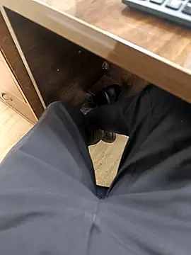 Snapshot of Kakabiraji chatting on November 17, 2025, 5:57 am Kakabiraji online show from November 17, 2025, 5:57 am