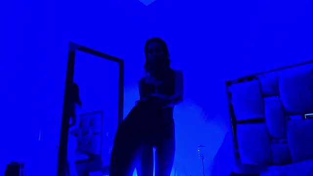 Snapshot of jolie_lov chatting on February 14, 2025, 1:40 pm jolie lov online show from February 14, 2025, 1:40 pm