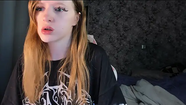 Snapshot of Inma_Lewdness chatting on October 11, 2025, 8:13 am Inma Lewdness online show from October 11, 2025, 8:13 am