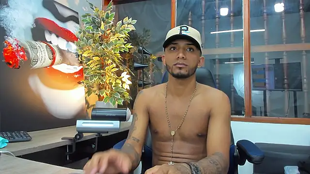 Snapshot of Robin_Rief chatting on January 27, 2025, 7:03 am Robin Rief online show from January 27, 2025, 7:03 am