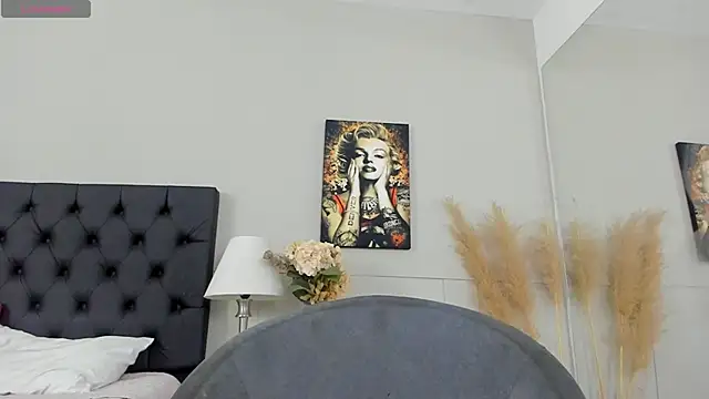 Snapshot of Robin_Rief chatting on March 13, 2025, 8:48 am Robin Rief online show from March 13, 2025, 8:48 am