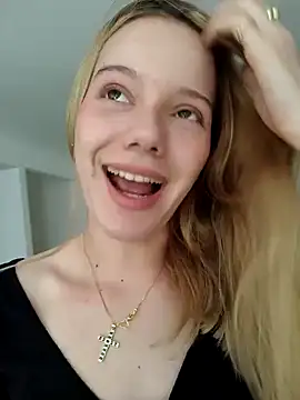 Snapshot of NicoleCut chatting on February 3, 2025, 2:34 pm NicoleCut online show from February 3, 2025, 2:34 pm