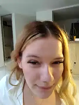 Snapshot of NicoleCut chatting on February 21, 2025, 2:06 pm NicoleCut online show from February 21, 2025, 2:06 pm