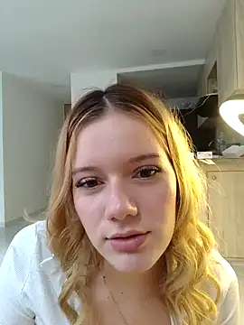 Snapshot of NicoleCut chatting on February 21, 2025, 10:59 pm NicoleCut online show from February 21, 2025, 10:59 pm