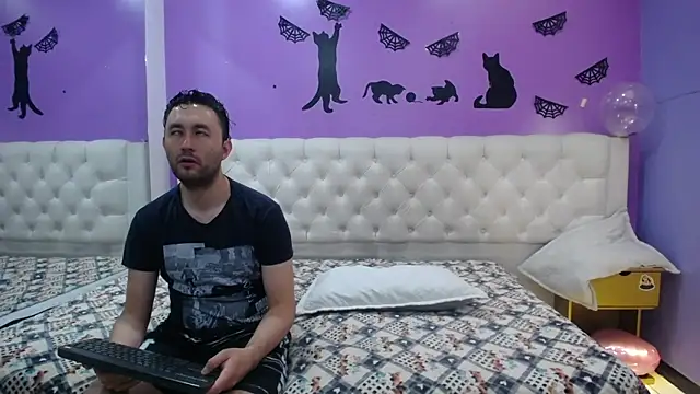 Snapshot of JeremmyAndStacy chatting on March 3, 2025, 9:44 am JeremmyAndStacy online show from March 3, 2025, 9:44 am