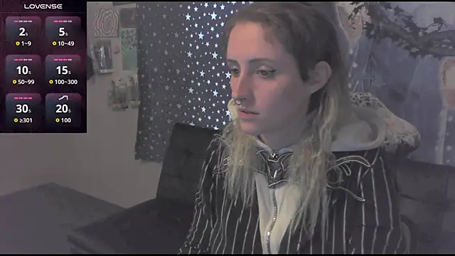 Snapshot of _hellostormy_ chatting on September 8, 2025, 3:00 pm hellostormy online show from September 8, 2025, 3:00 pm