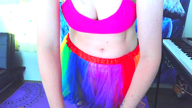 Snapshot of _hellostormy_ chatting on October 3, 2025, 4:48 pm hellostormy online show from October 3, 2025, 4:48 pm