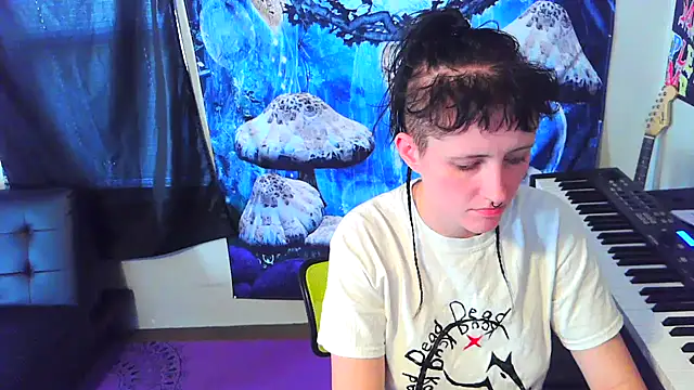 Snapshot of _hellostormy_ chatting on November 3, 2025, 3:57 pm hellostormy online show from November 3, 2025, 3:57 pm