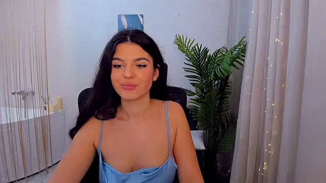 Snapshot of AlluringAriel chatting on March 17, 2025, 1:46 am AlluringAriel online show from March 17, 2025, 1:46 am