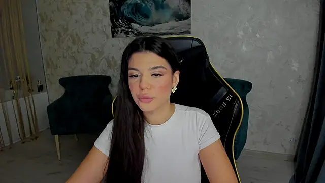 Snapshot of AlluringAriel chatting on October 19, 2025, 7:36 pm AlluringAriel online show from October 19, 2025, 7:36 pm