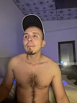 adam-rivera online show from January 28, 2025, 11:28 pm