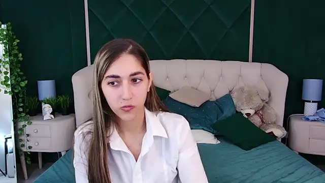 Teresa Stane online show from January 17, 2025, 5:42 am