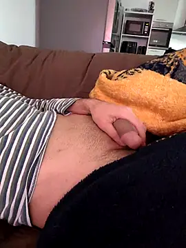 ariel-rick online show from October 25, 2025, 1:18 pm