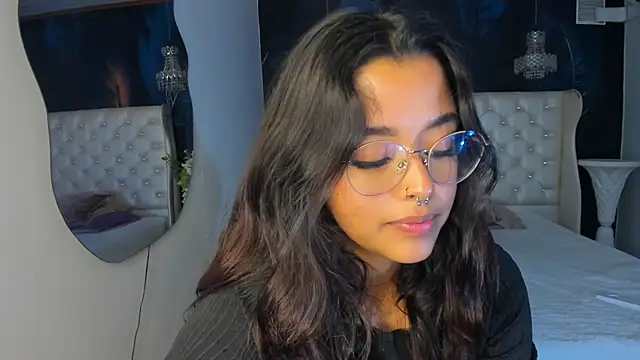 Snapshot of Ariana_Pierce chatting on December 23, 2024, 3:29 am Ariana Pierce online show from December 23, 2024, 3:29 am