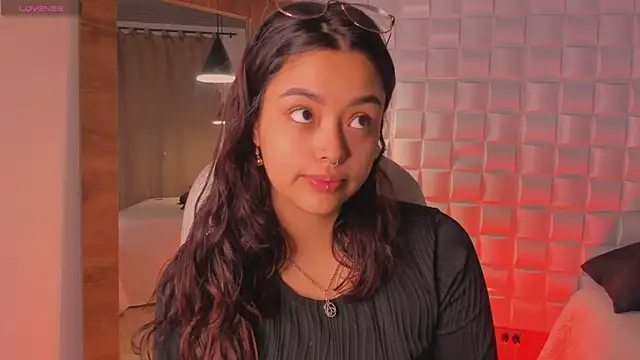 Snapshot of Ariana_Pierce chatting on September 10, 2025, 12:27 pm Ariana Pierce online show from September 10, 2025, 12:27 pm